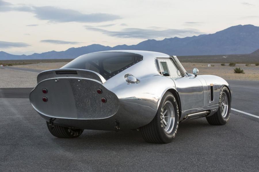  Shelby Cobra Daytona Coupe 50th Anniversary Edition 2015 года  (фото 3 из 10)